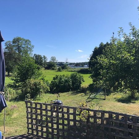 Semesterhus I Stockholms Skaergard, Runmaroe Vaermdoe Namdo エクステリア 写真